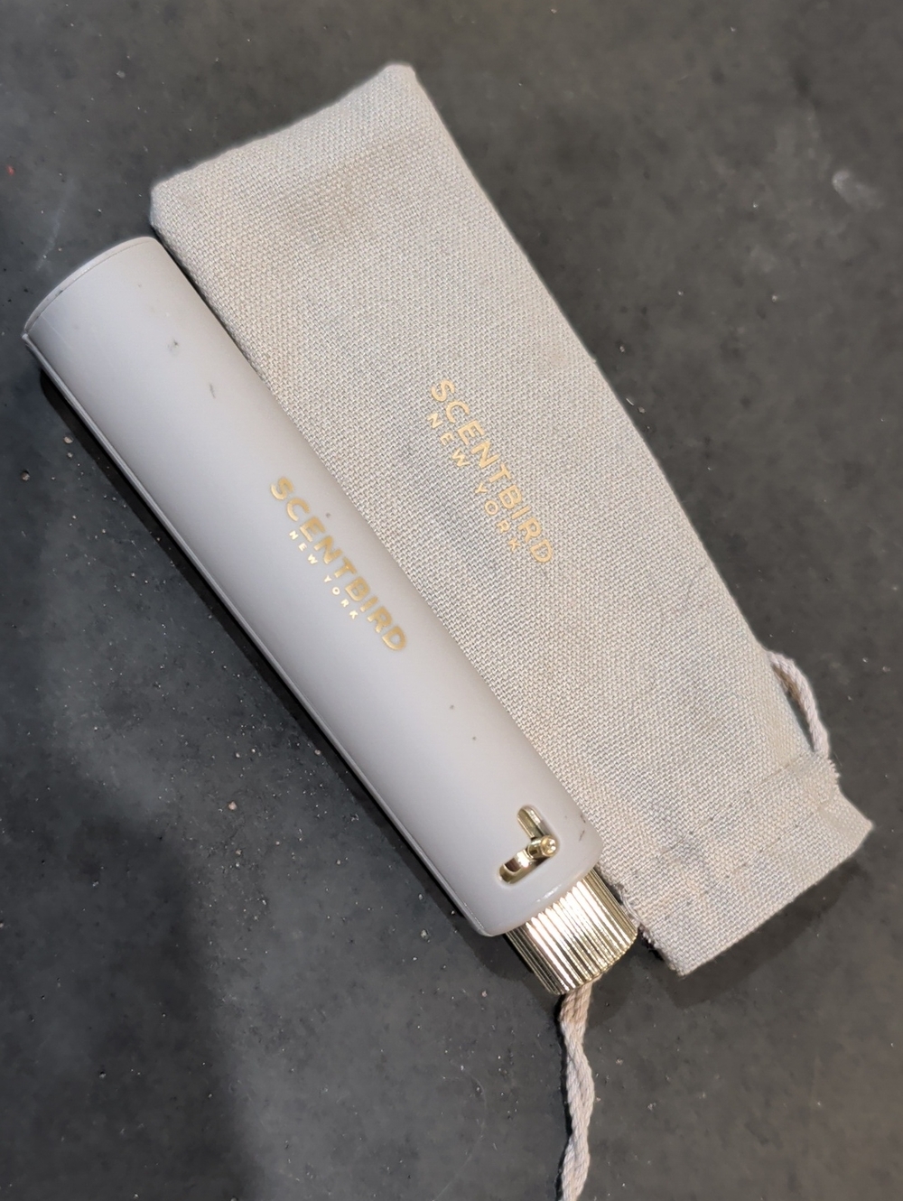 Scentbird ONNO Mystic Oud Portable Fragrance Atomizer - White